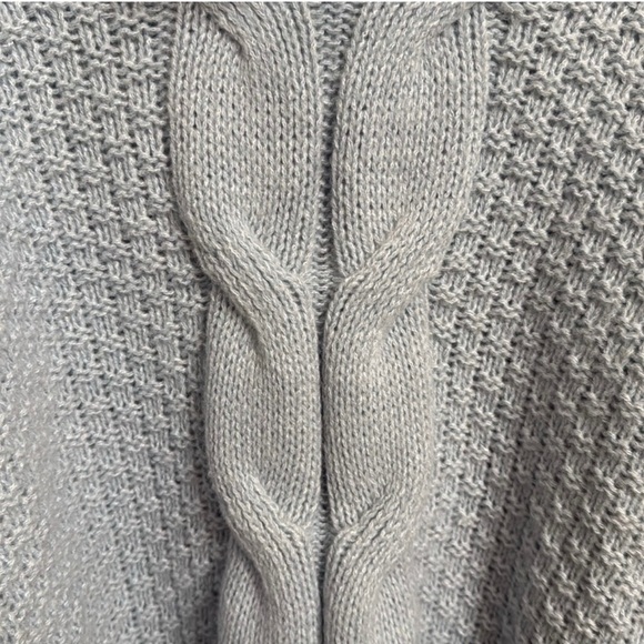 WOVEN HEART NWT Women’s Cable Knit Sweater Size XS Cozy And Comfy - Picture 4 of 7
